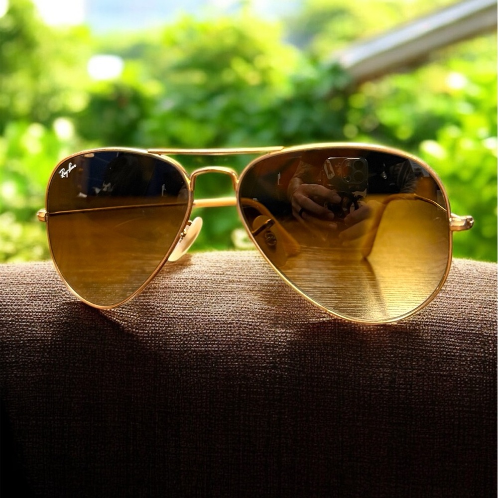 Ray-Ban Gold Aviator Sunglasses Timeless Design